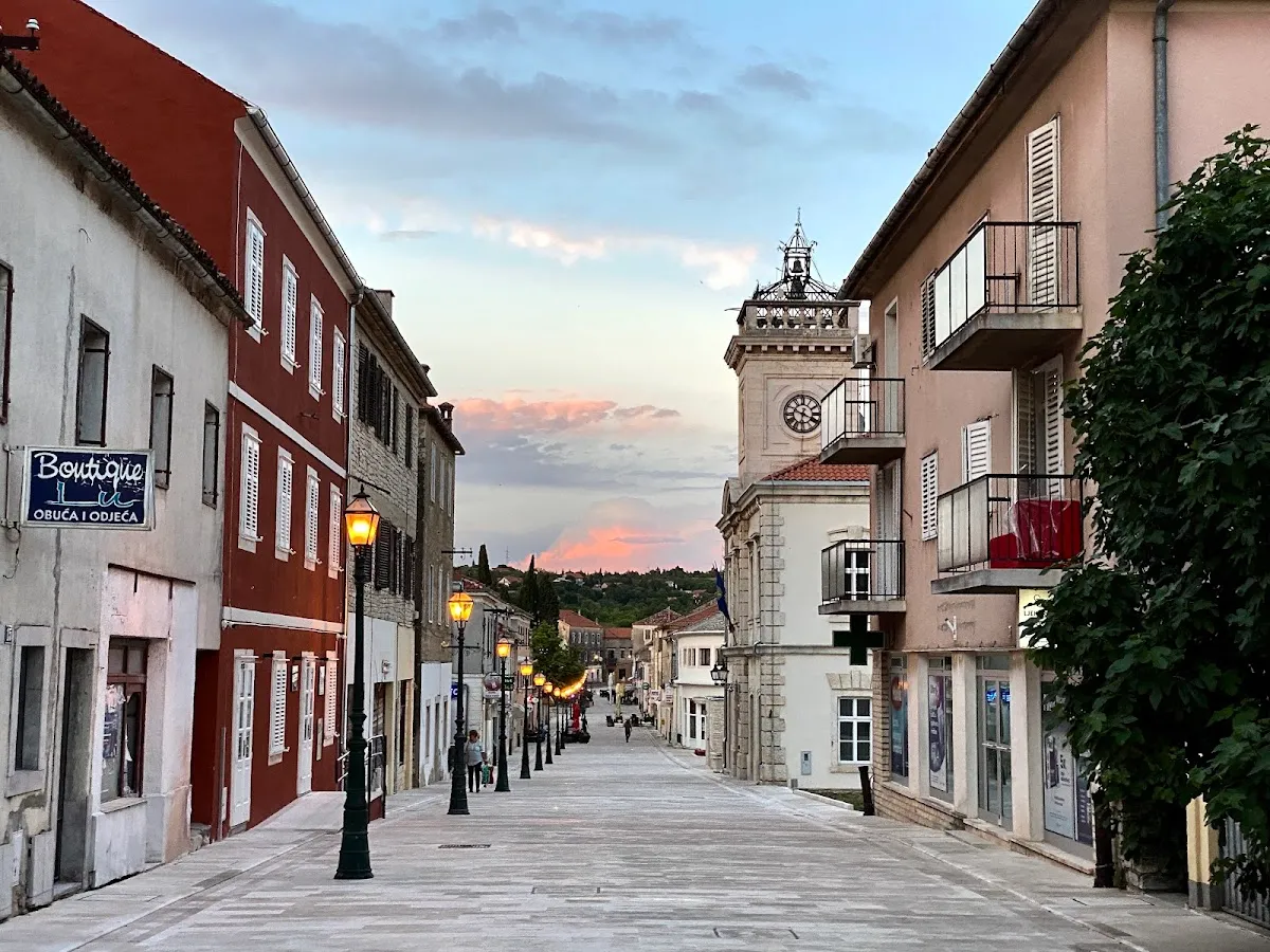 Fotografija lokacije Grad Benkovac (Grad).