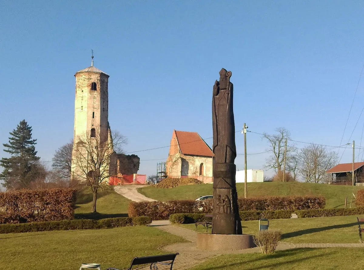 Fotografija lokacije Grad Dugo Selo (Grad).
