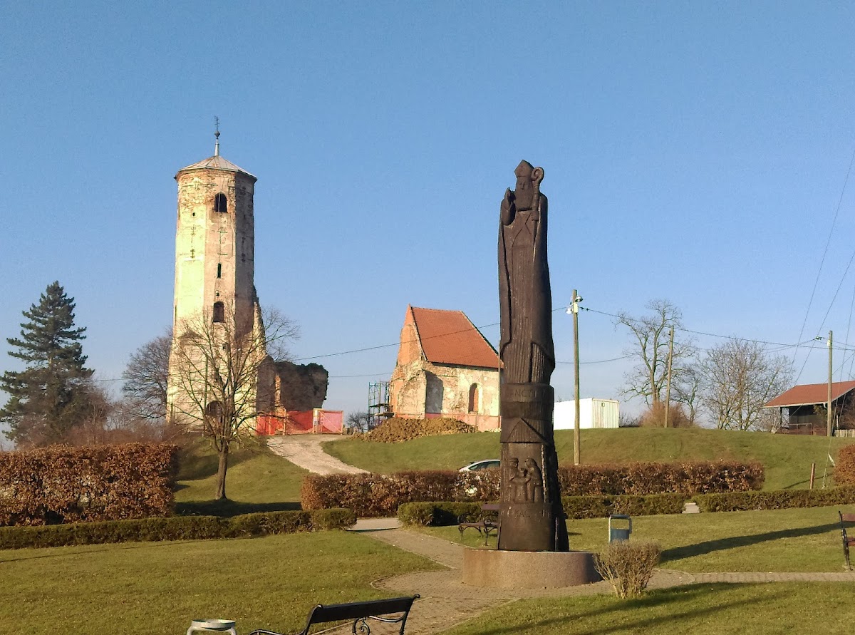 Fotografija lokacije Grad Dugo Selo (Grad).